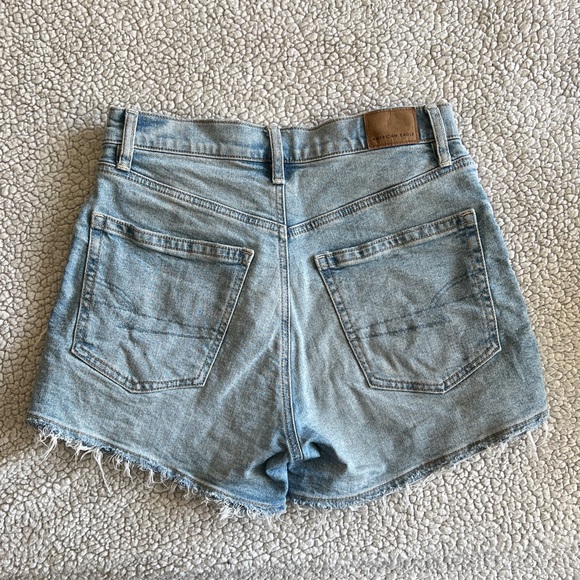 High Rise 90’s Shorts - Picture 5 of 5